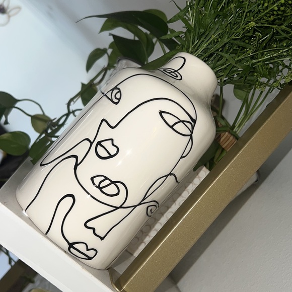 beautiful vase  picasso vase new in packaging - Picture 3 of 10